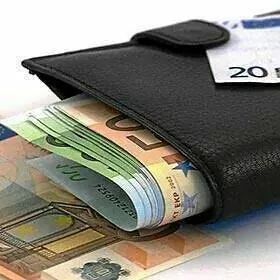 whets44's tweet image. محفظتي ايااااااام زمااااااااااااان ^~*