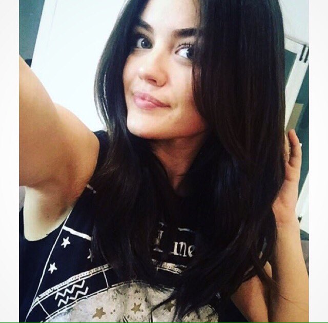 LucyLafrikaine's tweet photo. kadi ma prêté c sheveu #sheveu #seur #emossion #partaj https://t.co/AlDbCv1eX7