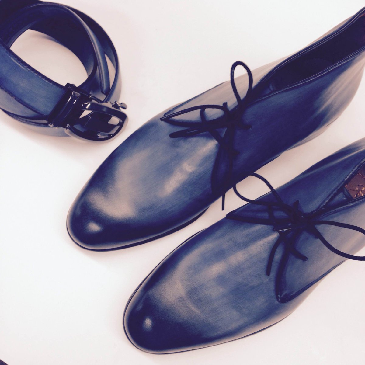 RoguesCustom's tweet photo. Matching belts are hard to find so we hand-paint them with your shoes for an exact match. #shoesmadelikeyouwant https://t.co/hcU8dVszTL