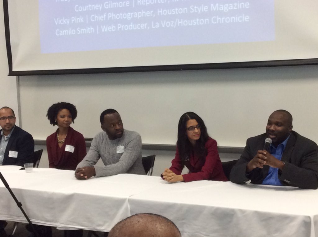 MarinaACoryat's tweet photo. @jboneyspeaks @ForwardTimes shares untraditional trek into journalism @HoustonABJ #habjstudents mentoring breakfast https://t.co/uPQA0LGvdV