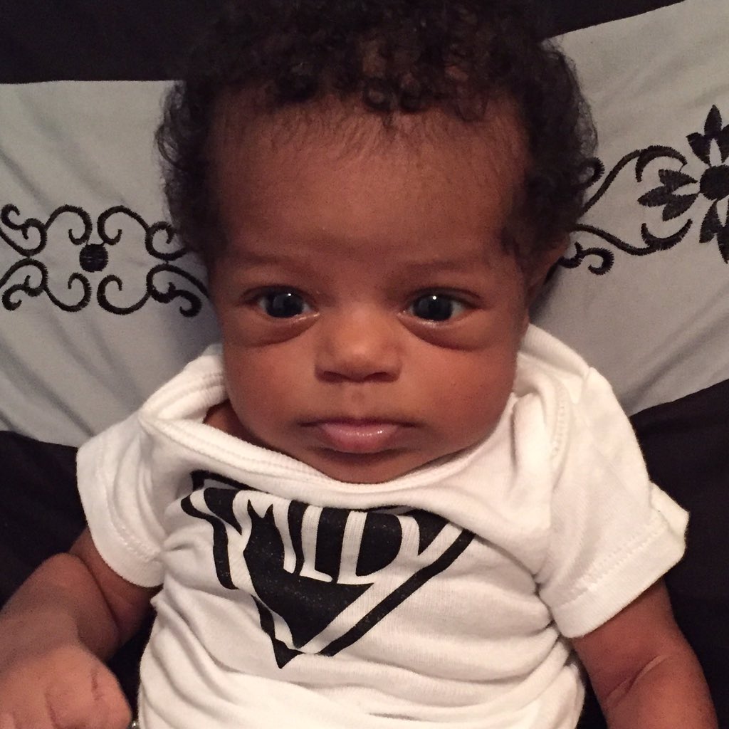 Mldesigns002's tweet image. #babygirlrobertson is ecstatic about her #MLDesign onesie!