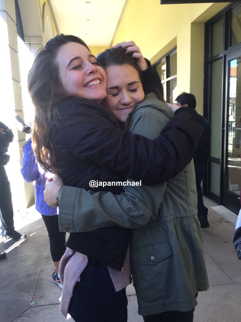 BeaMillerOnline's tweet photo. Bea and @japanmchael in New York today! https://t.co/3WxzfsHgcl