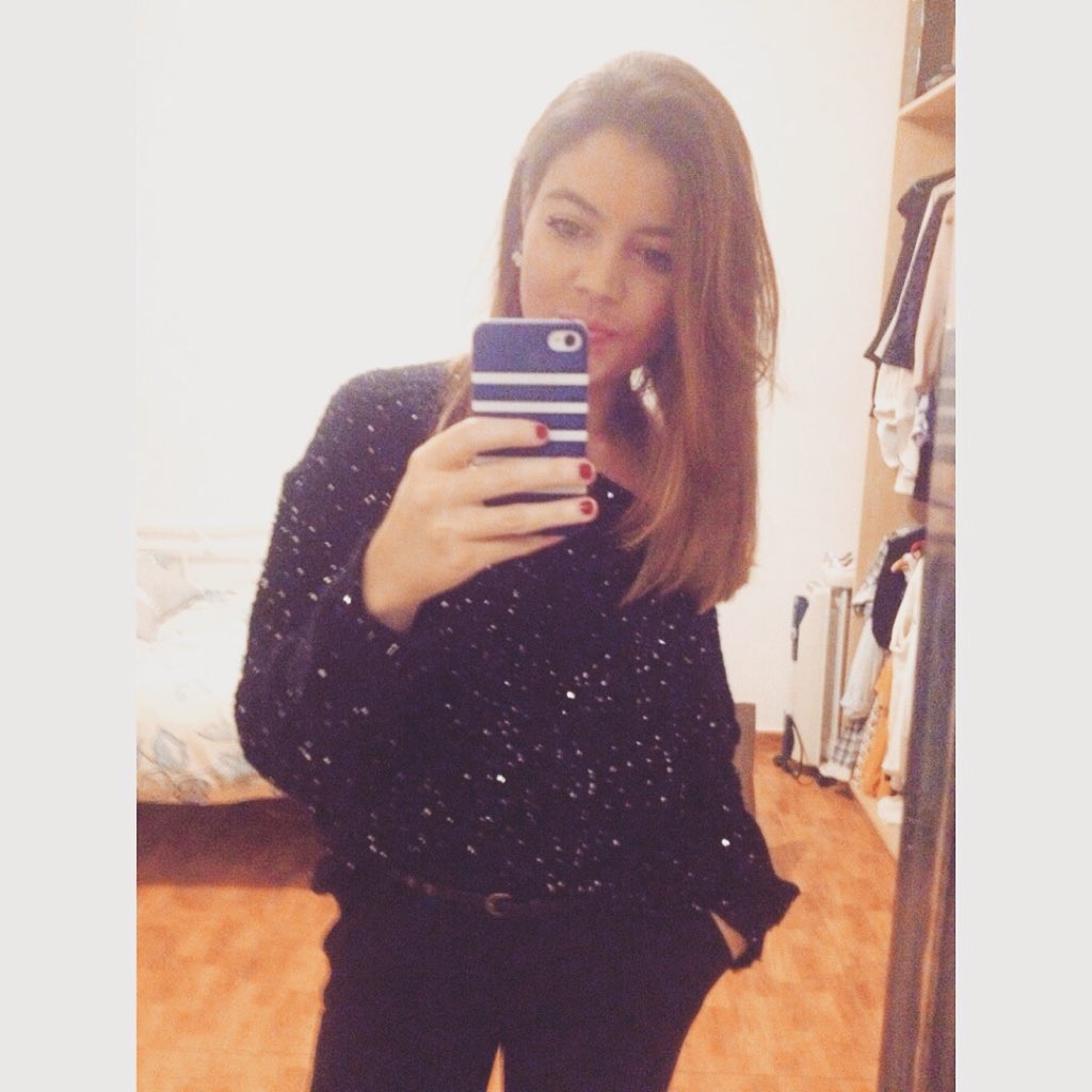 AubaRoig's tweet photo. I did it again🙈❣ #haircut https://t.co/tQZGwRUf9b