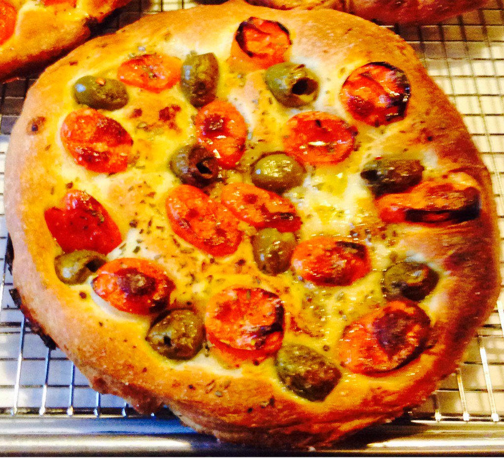 solitatoronto's tweet photo. Focaccia Barese! Made in house here @solitatoronto #solitatoronto https://t.co/61H5gyFna4