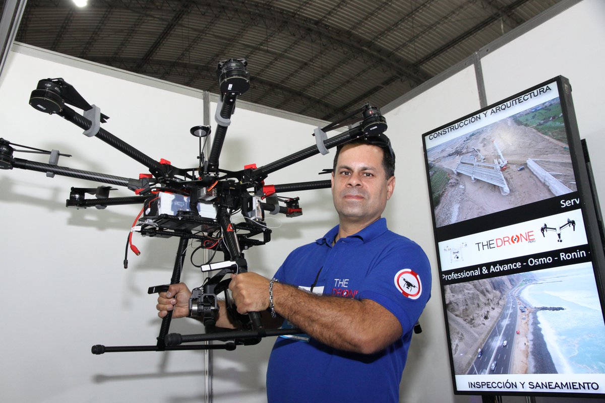 camaradelima's tweet photo. #Expotic2015 Lo último de la tecnología llegó al Perú.Te esperamos hasta hoy en el Centro de Convenciones del Jockey https://t.co/da8zjZYlma