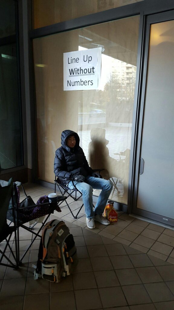 KoreRealty's tweet photo. Kore Agent Joseph Chang Out in the cold since 5am to secure first spot in line for Gold Gold House pre-sale https://t.co/oGIRUzYv2K
