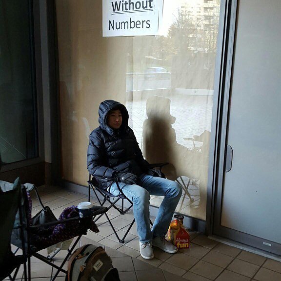 KoreRealty's tweet photo. Kore Agent Joseph Chang ( https://t.co/TaFAAAzOtk) working hard for our clients! Out in the cold since 5am this mor… https://t.co/pTthaiQDzH