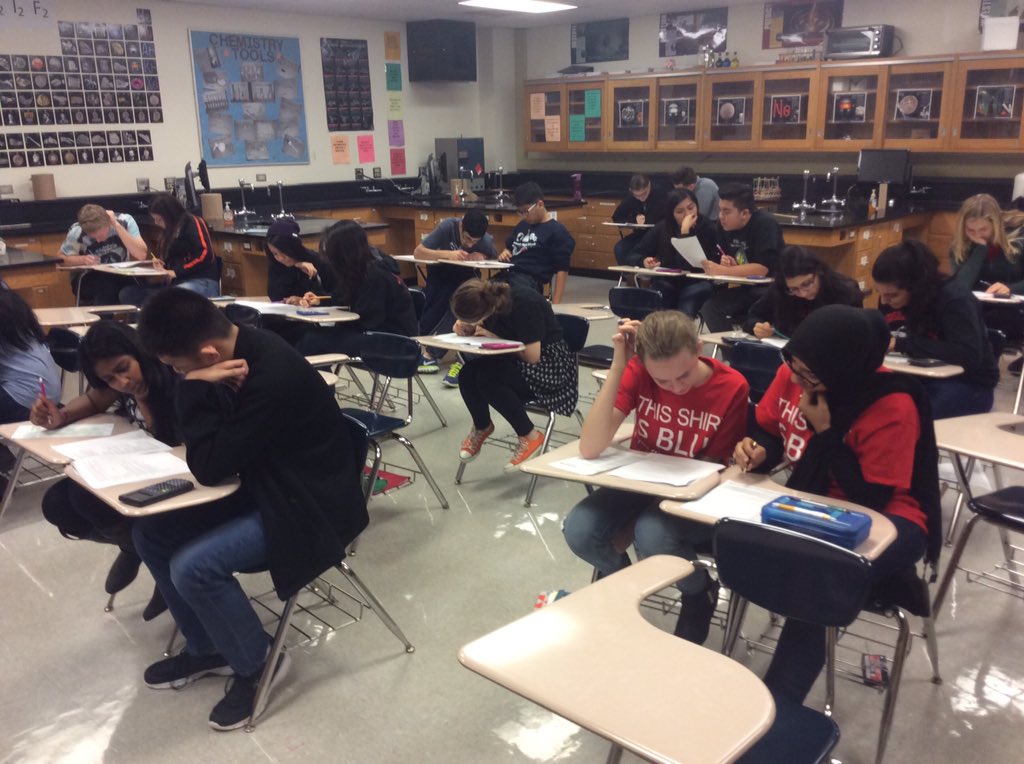 PirateSciOly's tweet photo. Generate that green kids #PHSSCIOLY https://t.co/iDVznXKnx7