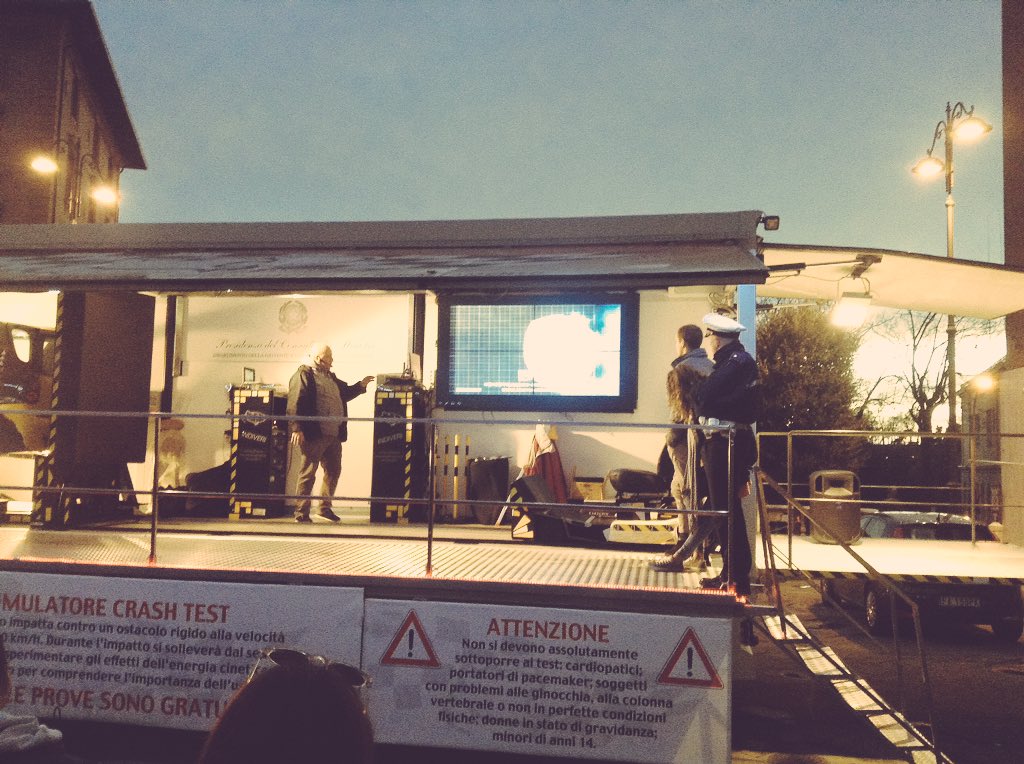 youngroad_it's tweet photo. Prove sui simulatori del truck! Progetto Young &amp; Road!
@unisiena @Comuneperugia @Folignonotizie https://t.co/GKMwz0RjaY