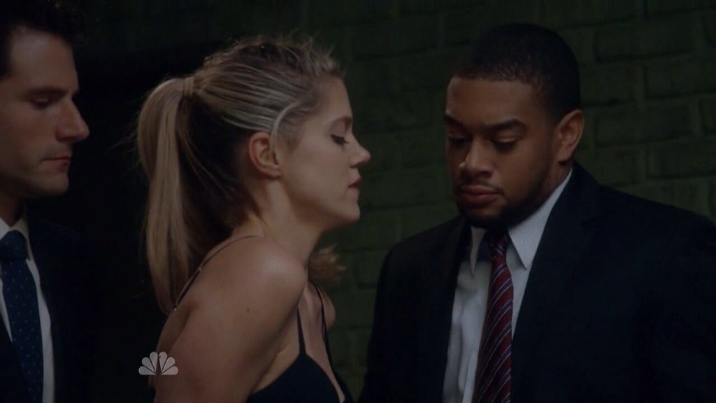 SilverMccord's tweet photo. @charitywakefld This scene was the most exciting, sexy &amp; sad...Now that's one of my fav episodes!) @NBCThePlayer https://t.co/cVimk0YaCc
