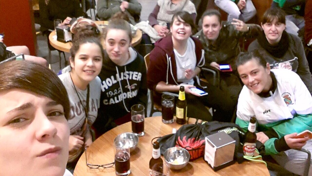 edmcayonfsf's tweet photo. Pasando el dia por Asturias! #vamosniñas #gocayon https://t.co/WTwroRd0mZ