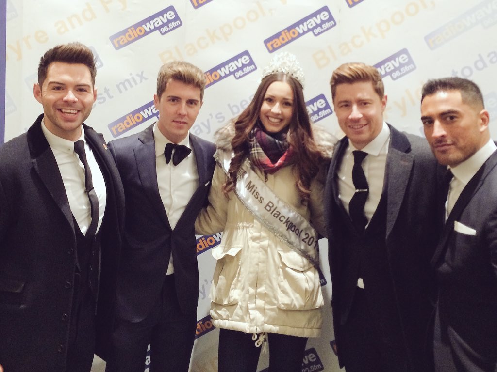 JessicaBradder's tweet photo. With@JACKPACK_UK boys @ #BlackpoolXmasLights switch on @965RadioWave🎶it's beginning to look a lot like Christmas🎄🎅🏼🎶 https://t.co/907Y9p0vUe