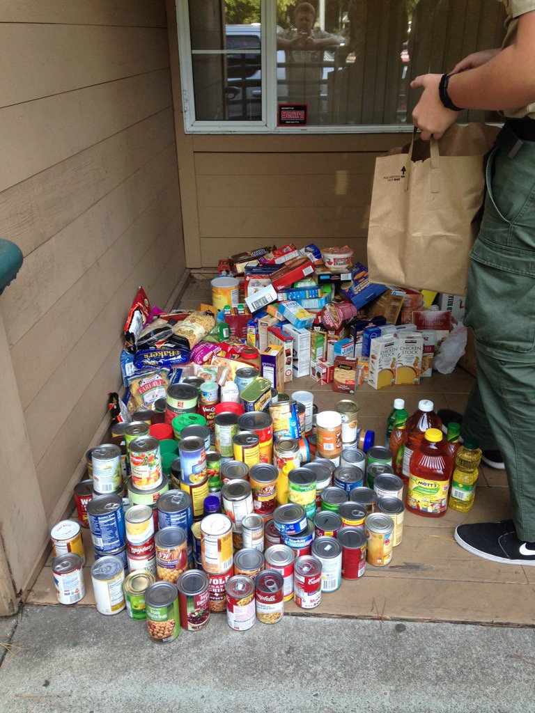 Troop206Oakland's tweet image. #scouting4food