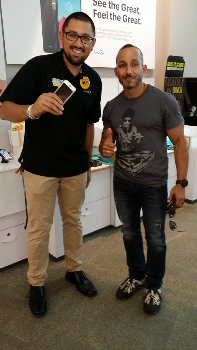 SprintTriBeTo's tweet photo. @ValenciaiMobile #CustomerAppreciationDay brought Tamer through the doors to #Save50Percent and #JoinSprint @sprint https://t.co/kuqE7gsF12