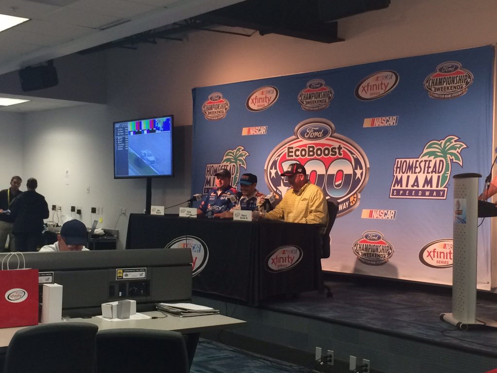 TeamHSMCG's tweet photo. * @KyleLarsonRacin, @harryscottjr and crew chief Mike Shiplett in the media center. #NXS42 #TeamHSM https://t.co/xqBYTRBWf1