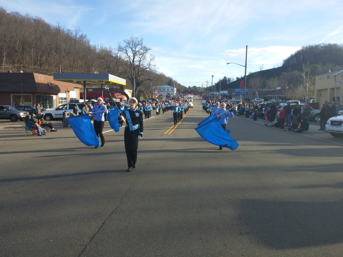 WHSPioneerBand's tweet photo. The WHS Marching Pioneers at the 2015 West Jefferson Christmas parade! https://t.co/pJrILAdGxa