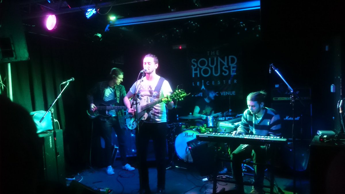 Syotic's tweet photo. Great gig at the @The_Sound_House, @StranglerFigs were awesome :-D thanks guys for the t-shirt and cd :-) https://t.co/my4SsHzEdx