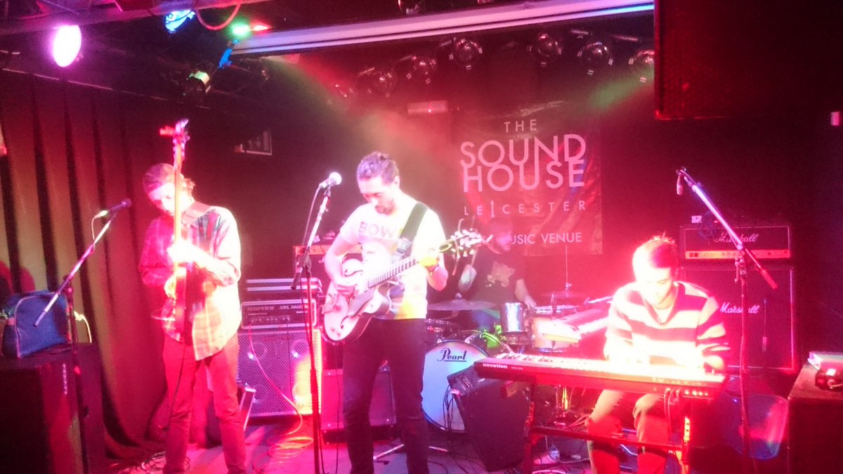 Syotic's tweet photo. Great gig at the @The_Sound_House, @StranglerFigs were awesome :-D thanks guys for the t-shirt and cd :-) https://t.co/my4SsHzEdx