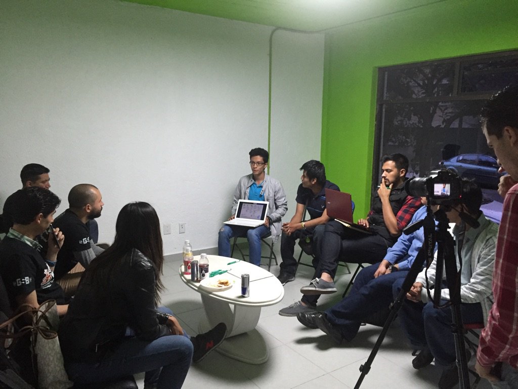SWMexicoCity's tweet photo. La segunda ronda de mentoreo se esta viviendo ahora en la #GSB2105 #SWMexicoCity https://t.co/9BpUNI0Vjx