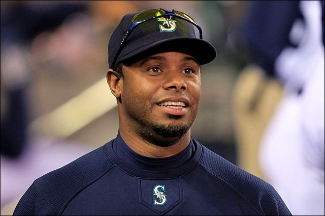 Happy 46th birthday to the GOAT - Ken Griffey Jr. 