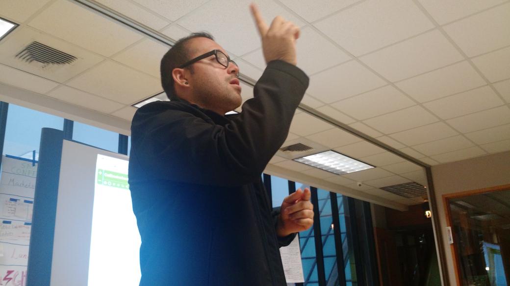 PublicLab's tweet photo. @Cesarpato129 on 2016 plans to develop policy in relation to EJScreen env. justice screening #barnraising2015 https://t.co/q0eXatowqm