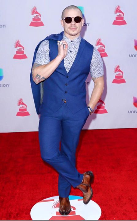 BeauSmart's tweet photo. #latingrammy #redcarpet https://t.co/pAbZwaYLI6
