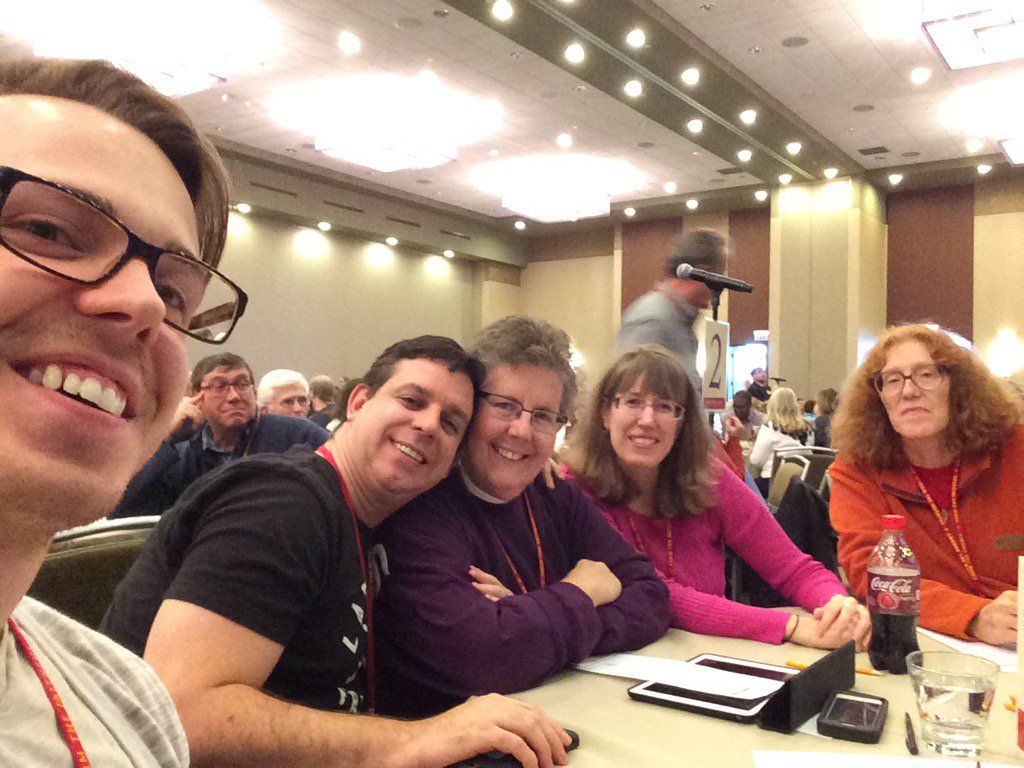 EricMSeidelman's tweet photo. The @eric_stdavids crowd at #diochi15. https://t.co/nJawYrrg8Y