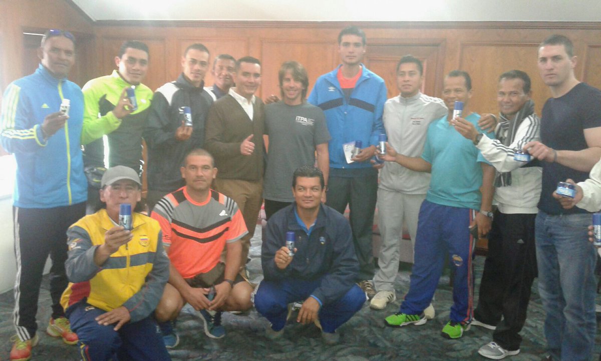 rodopereirab's tweet photo. Dr. @entrenacarlos en charla médica en la Federación de Tenis #ForzSport el producto deportivo avalado por expertos https://t.co/n8TW8NTNnx