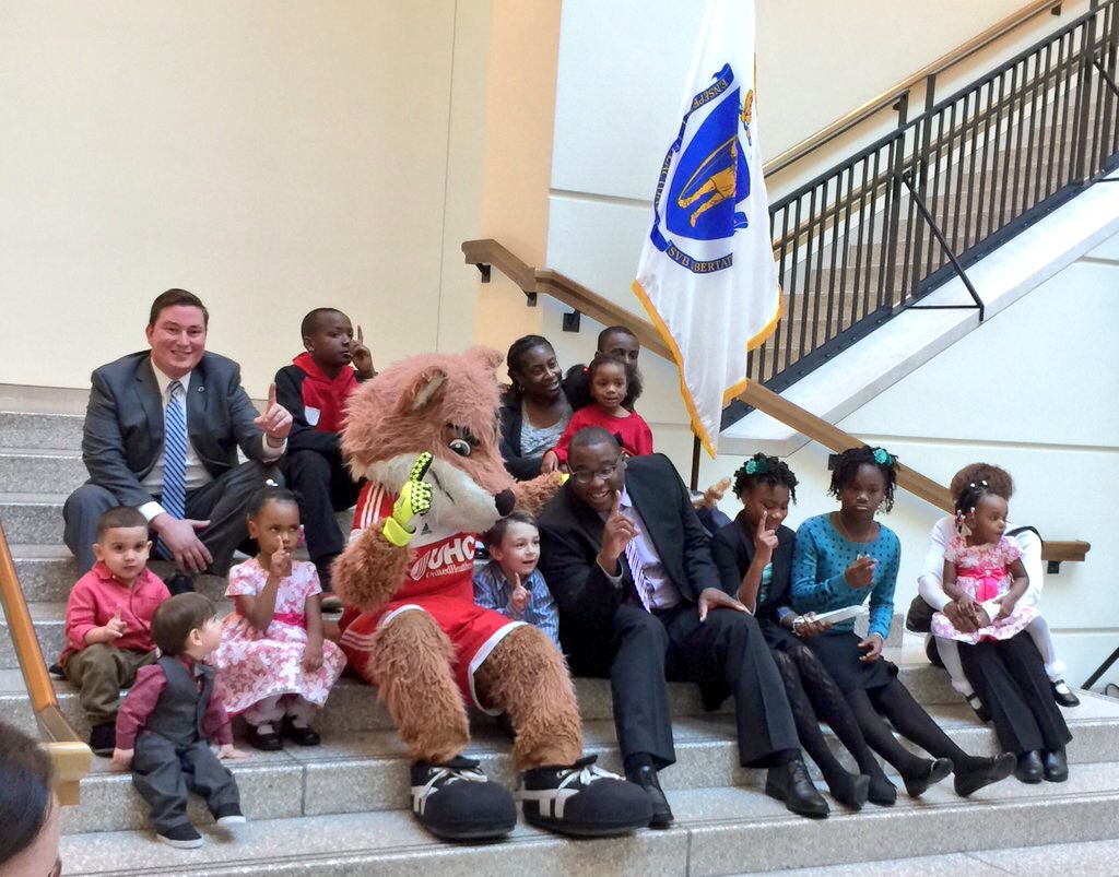Danny_Cullinane's tweet image. BeingAdopted, spending #NationalAdoptionDay w/30NewlyJoinedFamilies=Special! @marty_walsh @TitoCommunity @Mass_Adopt
