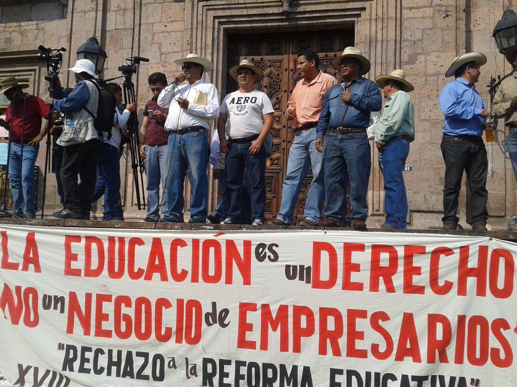 Marcha la CNTE en Morelia por evaluación docente - CUXORkqUYAEvbeP