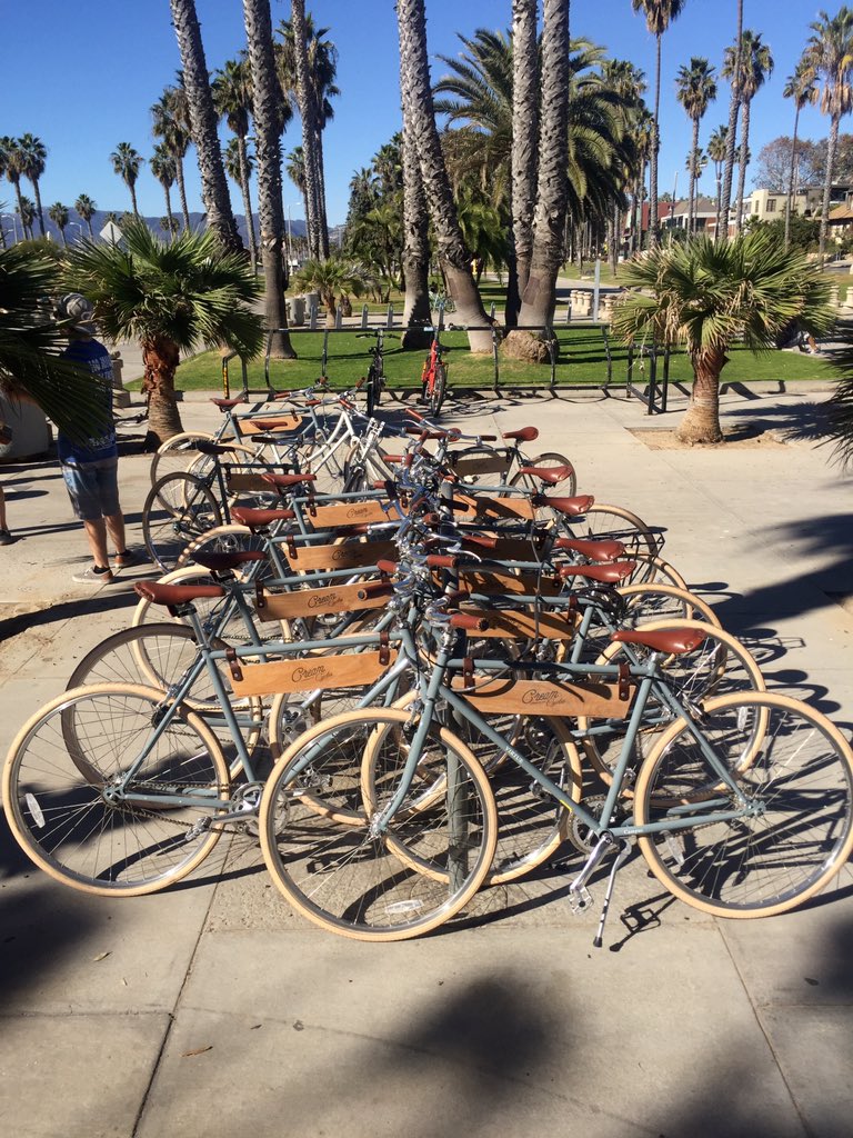 LAStartupWeek's tweet photo. Beach day bike adventure in style with @CreamCyclesCo! https://t.co/cjizA9AYjx #LAStsrtupWeek https://t.co/2NJLydOpBw