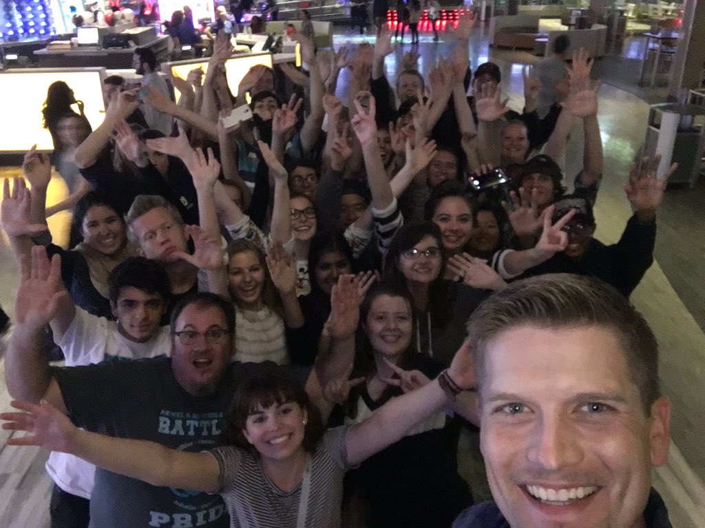 DVThunderBand's tweet photo. Thank you Seniors for a great 4 years! #seniornightout https://t.co/RMWDYe2pAm