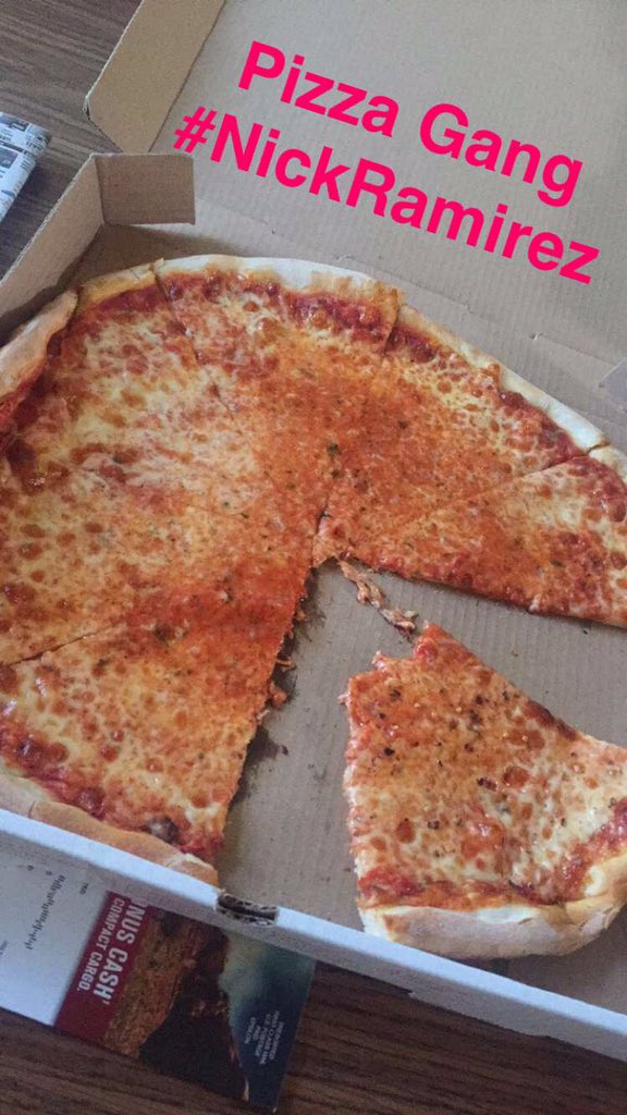 OoShxTiSzAndrew's tweet photo. Pizza Gang ! Haaann ! #PizzaGang #NickRamirez @Nickxramirez https://t.co/qOoqjhMzlP
