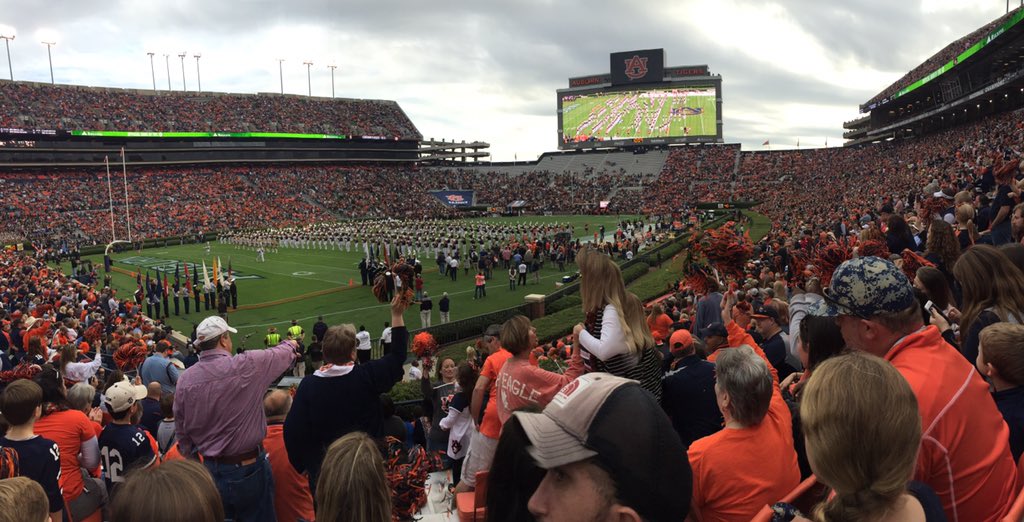 AllForAU's tweet photo. Sections 22 21 20 19 18 17 you suck. #wde https://t.co/22p5y2OvDa
