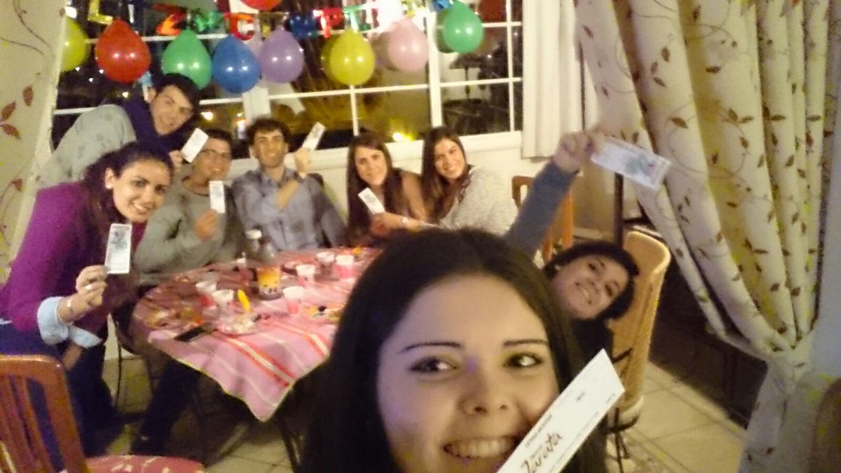 NuriaSanchez94's tweet photo. Queremos un abono del FEST  @Disaster_Party #disasterparty #Disaster_party SELFIEEEEEE https://t.co/0SaM0kIqto