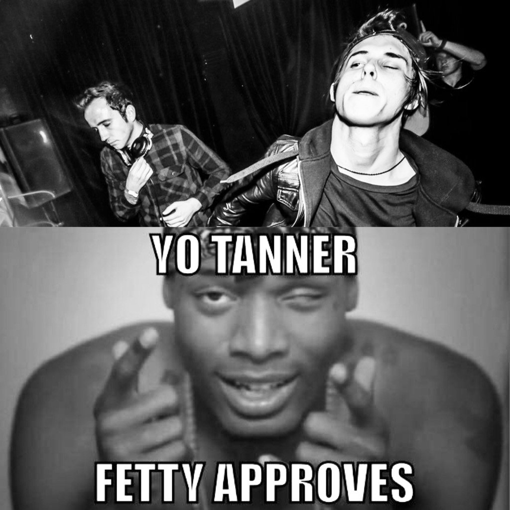 yourantics's tweet photo. When you drop Fetty and instantly lose vision in your left eye..... #djfaces https://t.co/t0MkQnmatF