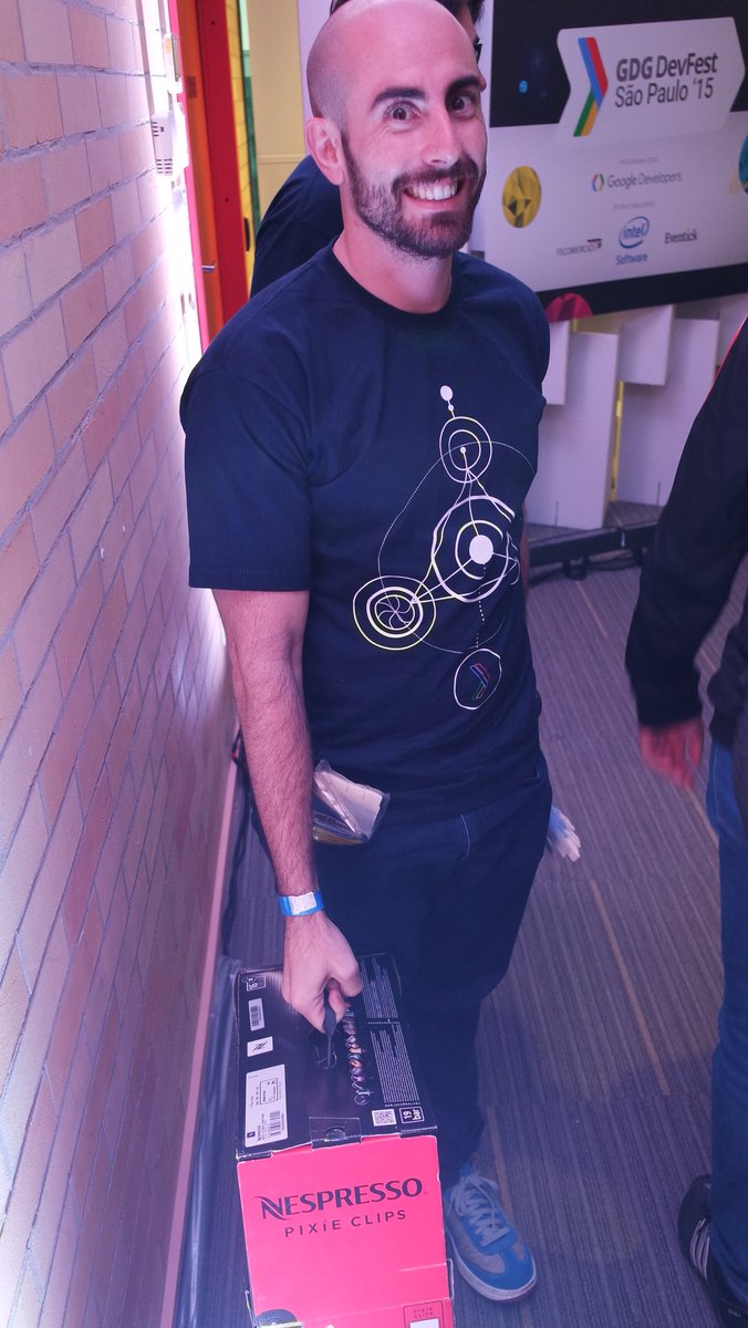 angelitocsg's tweet photo. Fugindo com a Nespresso... #DevFestSP15 @GDGSaoPaulo https://t.co/3LOPJx5zgJ