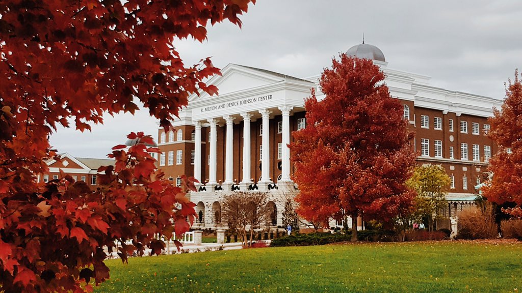 BelmontUniv's tweet photo. Belmont fall foliage at its best 🍂🍁🍂 #belmontgram (📷: @igotA_PICKLE) https://t.co/JrJi9agsne