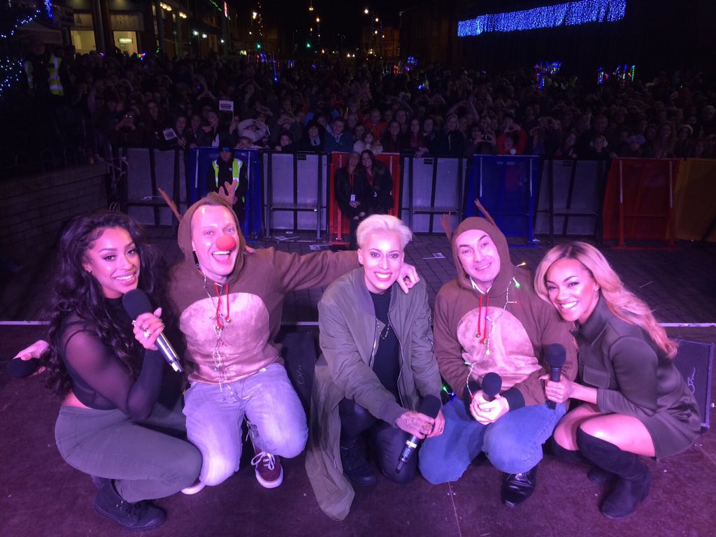 Crowd selfie <a href="/TheBayOfficial/">Heart North Lancashire and Cumbria</a> 🙌🎤❤️