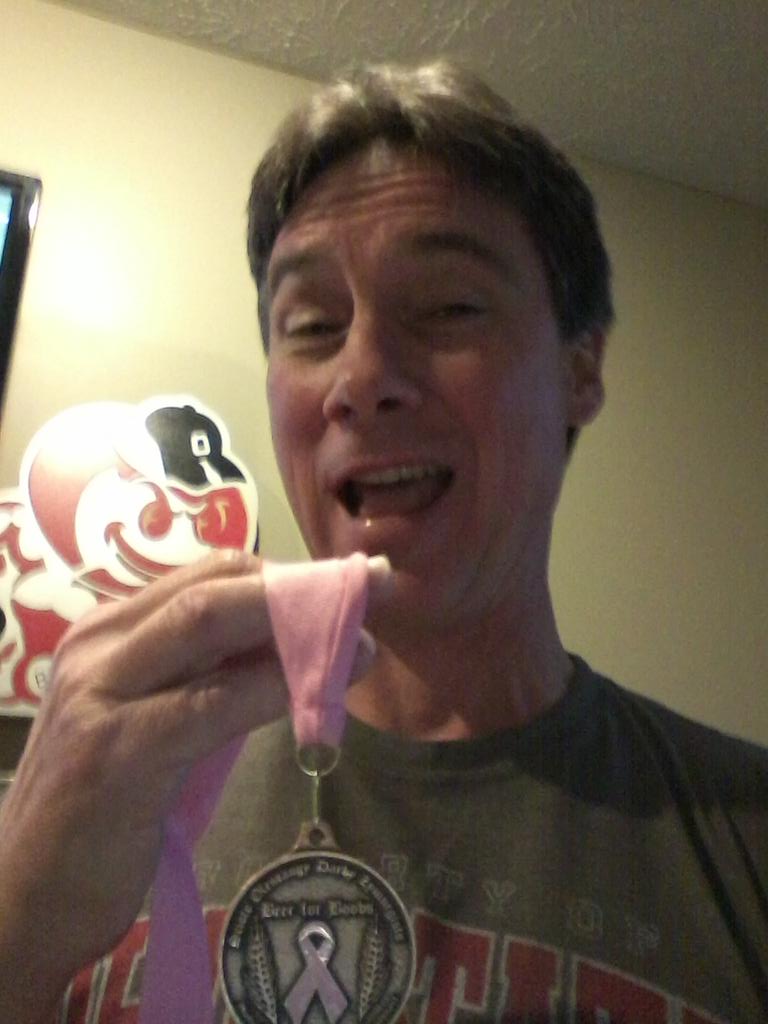 dwheuser's tweet photo. @HSRDDY73 Medal baabyy! #homebrew #beerforboobs https://t.co/jibKxJLna7