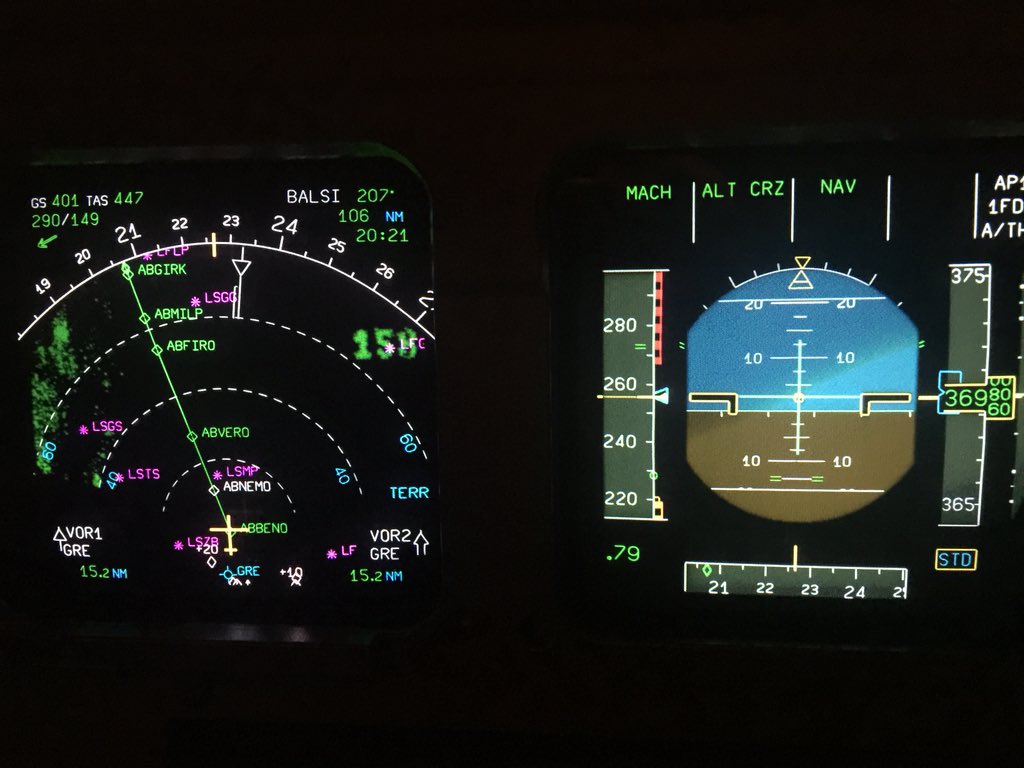 juandsg's tweet photo. Volvemos de Frankfurt avanzando de lado. 149kts de viento casi lateral. Deriva de unos 19º. Rumbo 226º. Track 207º https://t.co/E1Gw1MgVlL