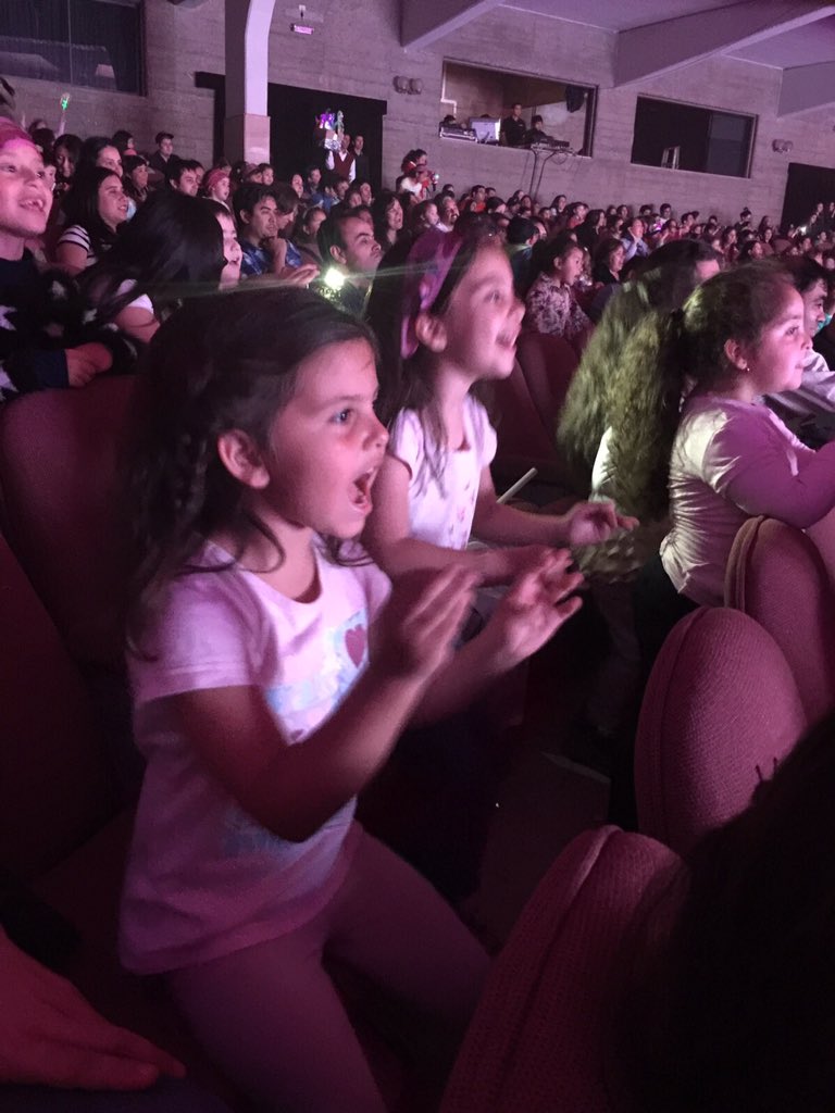 srojasmd's tweet photo. lindo show en Temuco!! gracias! #TopaJuniorExpress https://t.co/etruU7H613