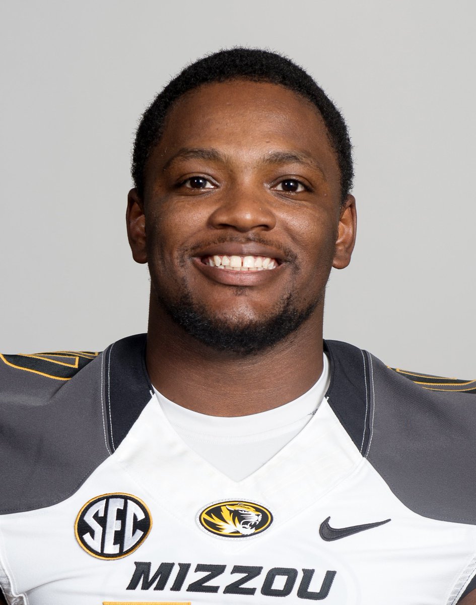 MizzouFootball's tweet photo. Thanks for your time as a Tiger, Kentrell Brothers - you're #MizzouMade! #SeniorNight https://t.co/3zjUZso7FH