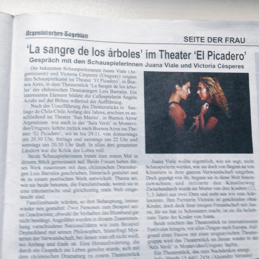 Elogiosa crítica de Helma Rissel ARGENTINISCHES TAGEBLATT a <a href="/SangredlArboles/">LaSangreDeLosArboles</a> <a href="/luis_barrales/">Luis Barrales</a> <a href="/ViaJuani/">Juana Viale</a> <a href="/Victoriaces/">Victoria Césperes</a>