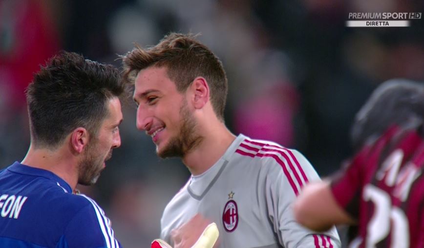 sportmediaset's tweet photo. #JuveMilan, l'abbraccio a fine partita tra Buffon e Donnarumma https://t.co/N87wNXLK9O