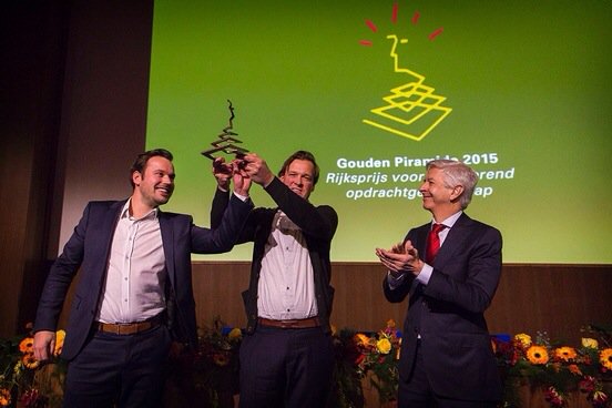 <a href="/schipperbosch/">Schipper Bosch</a> @IndustrieparkNL #Arnhem wint <a href="/GoudenPiramide/">Gouden Piramide</a> proficiat mannen!