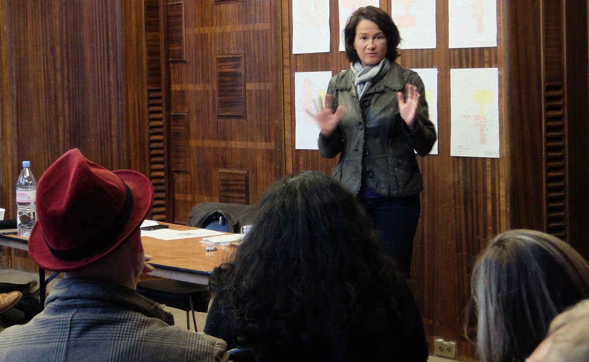 saveHTH's tweet photo. News about the Hornsey Town Hall sale - https://t.co/DsFw6TzaQw and a topnotch community meeting @CatherineWest1 https://t.co/wiRYbnAyCv