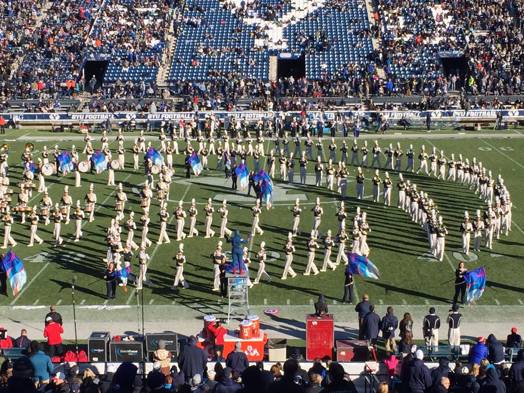 tlars1992's tweet photo. No group of people works harder for the least amount of appreciation than the marching band @BYUfootball #gocougs https://t.co/DLTeBS4OGn