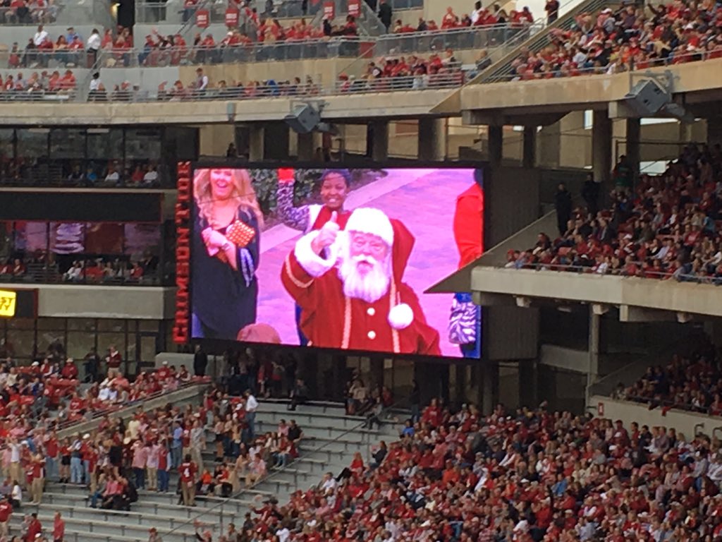 ByCasagrande's tweet photo. Santa's here! https://t.co/XZ6OtgrK4m