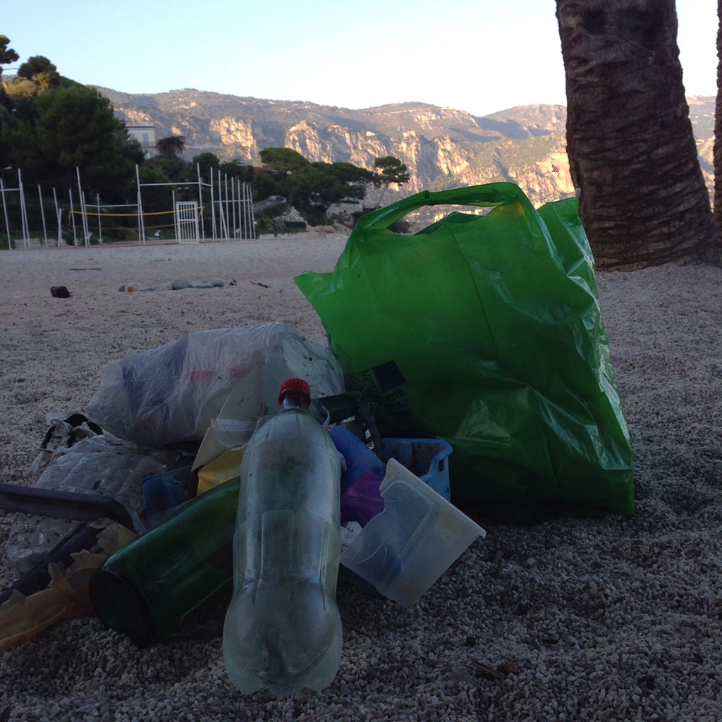 PaddleCleaner's tweet photo. Nettoyage St Jean Cap ferrat https://t.co/Day9zVZvv1